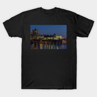 City scape at night T-Shirt